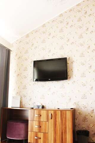 Отель Hotel Papion Бухарест Люкс № 6 с 1 спальней и балконом-3