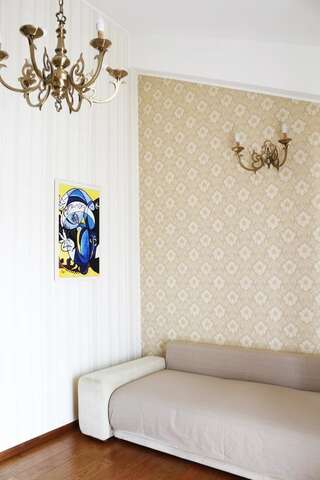 Отель Hotel Papion Бухарест Люкс № 4 с 1 спальней и балконом-3