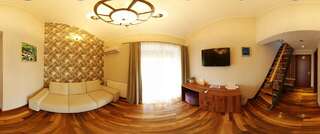 Отель Hotel Papion Бухарест Люкс № 6 с 1 спальней и балконом-1