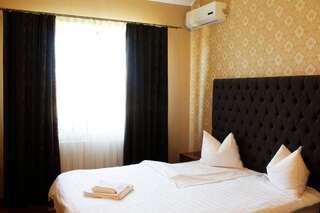 Отель Hotel Papion Бухарест Двухместный номер №5 с 1 кроватью-1