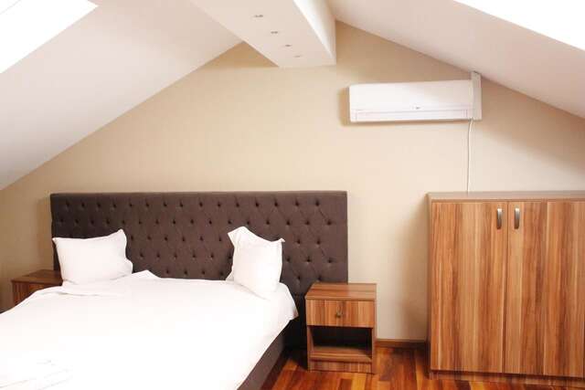 Отель Hotel Papion Бухарест-38